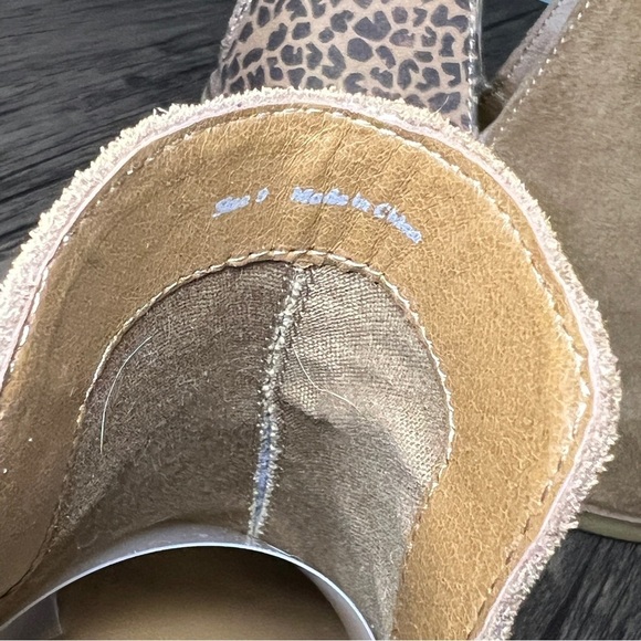 DV8 Dolce Vita Women's Brown And Animal print Heels Back Zipper Suede Booties - Picture 6 of 12